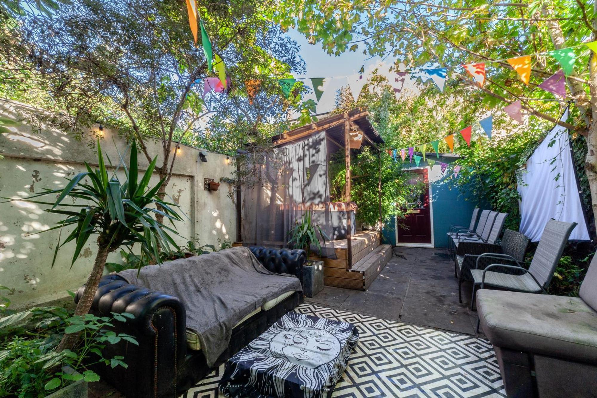 Double Room W/Projector & Garden Hot Tub 런던 외부 사진